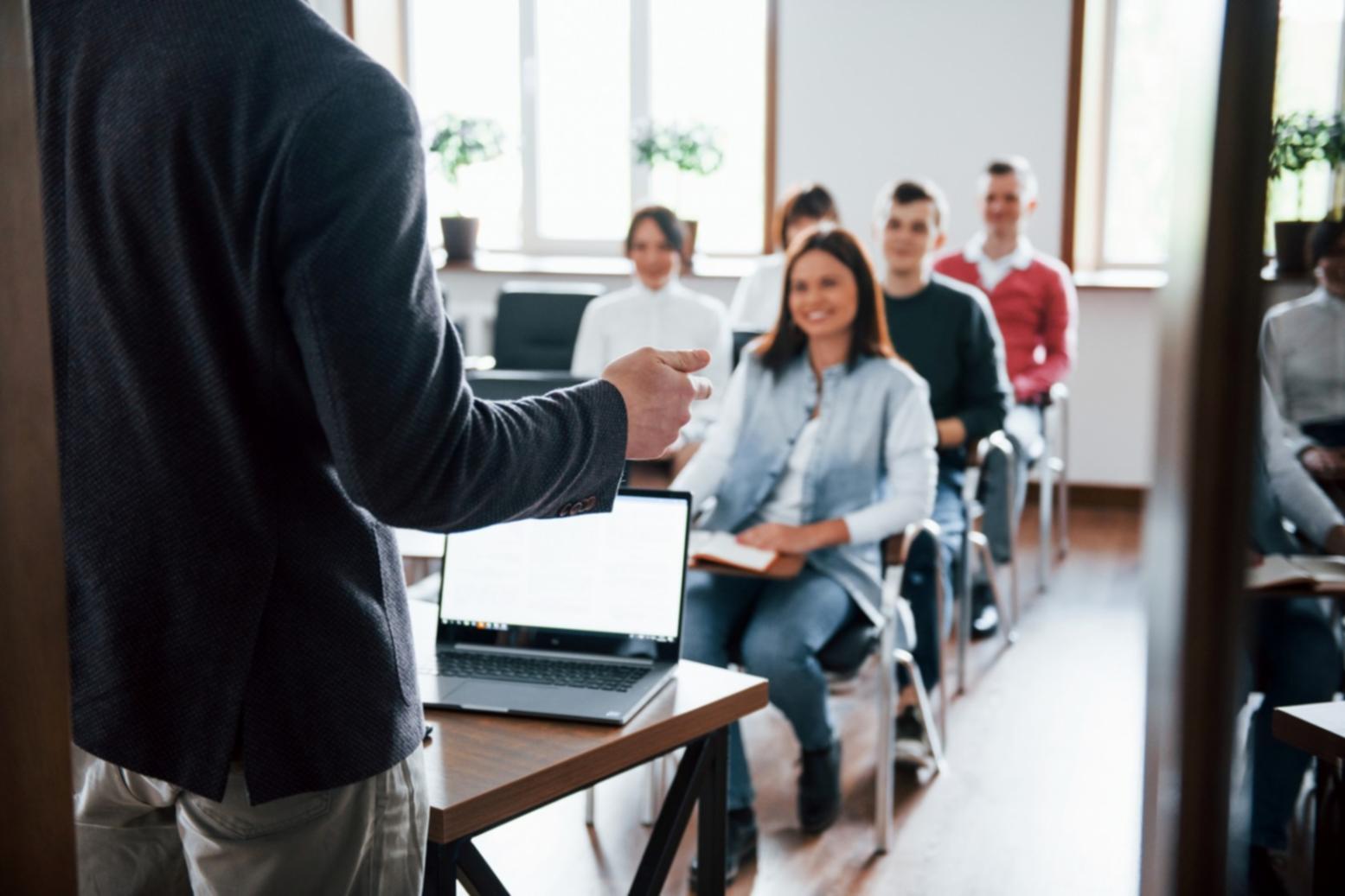 Sesión de formación financiera en Zeltorivyna